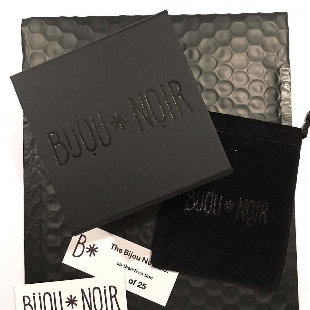 Woodley - Bijou Noir