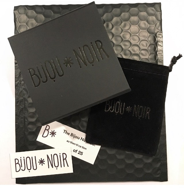 West End (PRODUCT)RED - Bijou Noir